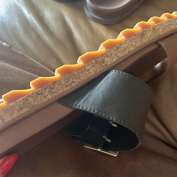 Sorel sandals - Picture 5 of 5